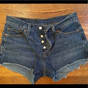 Levi’s 501 Cut Off Shorts